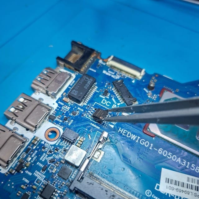 Flash IC BIOS/IC KBC